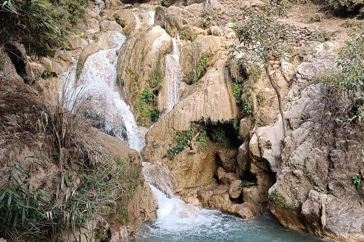 Tour cultural a pie con aperitivos locales en Rishikesh