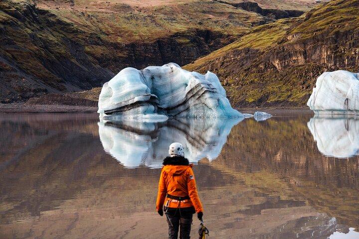 Sólheimajökull Gletscherwanderung & Eisklettern Intro - Kleine Gruppe