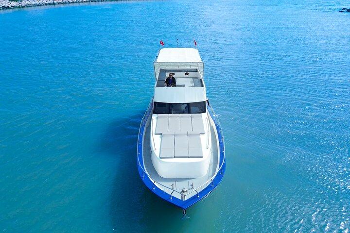 Excursion privée en yacht à Antalya avec déjeuner et transferts