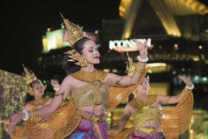 Sawasdee Chao Phraya River Dinner Cruise em Banguecoque