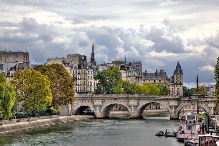Paris History of France Tour Sainte Chapelle & Victor Hugo Museum