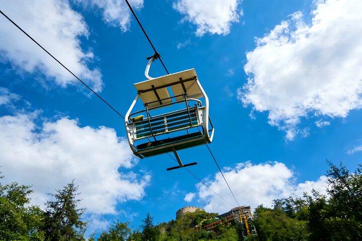 Qingdaos privater Tagesausflug zur Mutianyu-Chinesischen Mauer mit Seilbahn- oder Rodelfahrt
