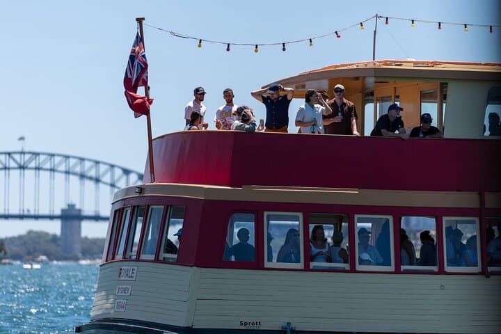 Sydney Vivid Lights Festival Cruise Experience