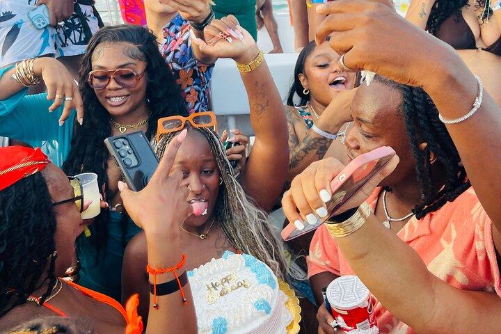 Punta Cana Hip Hop Party Boat: Gratis drikkevarer, Sandbar *Kun voksne