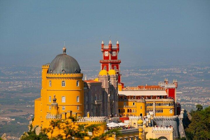 Lissabon: Sintra, Pena Palace, Morish Castle och Regaleira Day Tour