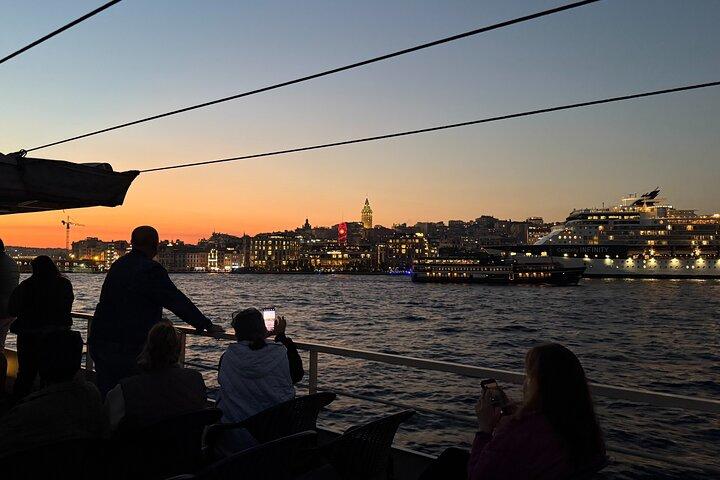 2-Hour Scenic Bosphorus Cruise in Istanbul Throughout the Day
