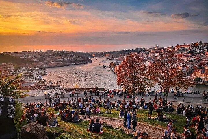 Authentieke Portwijnproeverij & Douro Riviercruise in Porto