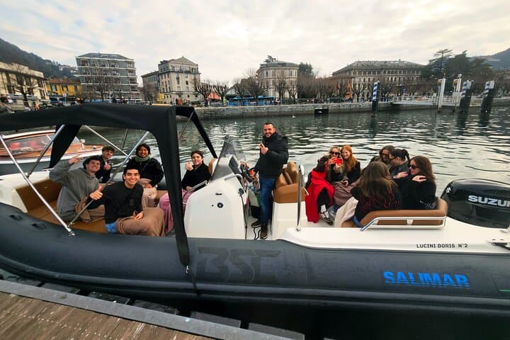Lake Como Shared Boat Tour and Aperitif with Prosecco