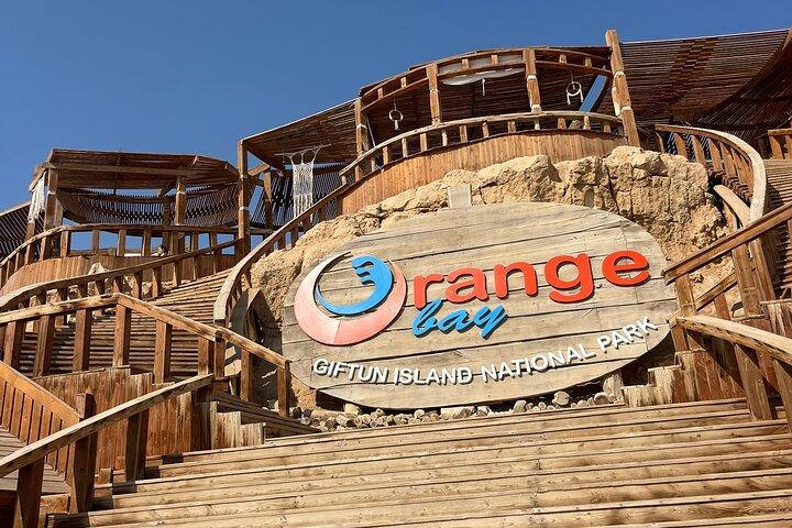 VIP Orange Bay Yacht Cruise mit Frühstück . Mittagessen und Schnorcheln