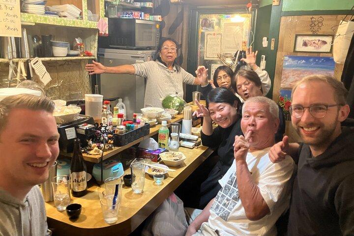 Osaka Bar Hopping : Izakayas reales, pagar precios locales