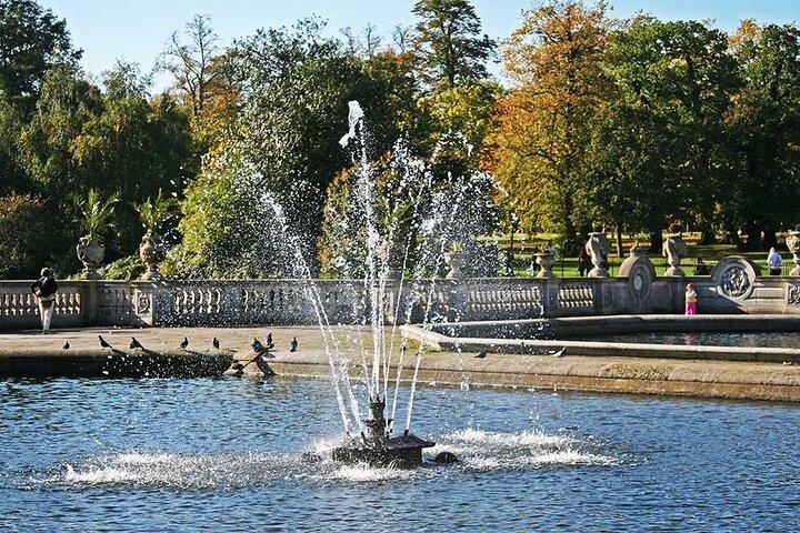 Kensington Palace & Gardens with Take Away Cream Tea