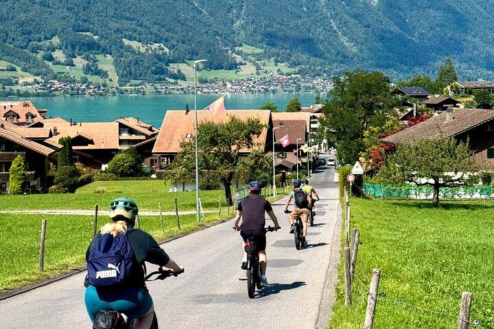 PRIVATE E-Bike Tour イゼルトヴァルトとギースバッハ(インターラーケン発)