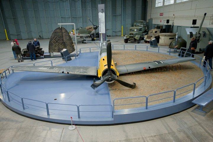 Duxford IWM Airfield WW2 Private Car Trip London Hotel Pickup