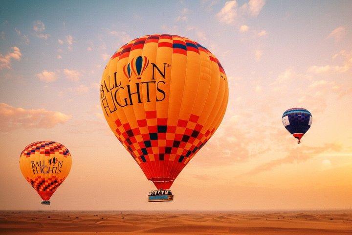 Hot air Balloon Dubai with Transfers & Refreshments