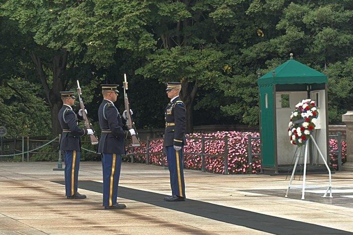Cementerio de Arlington : Primer cambio de guardia