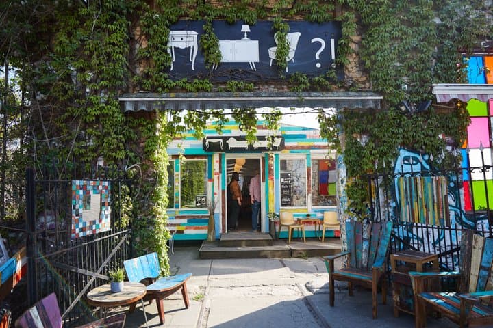 East Berlin & Berlin Wall Food Tour with Eating Europe