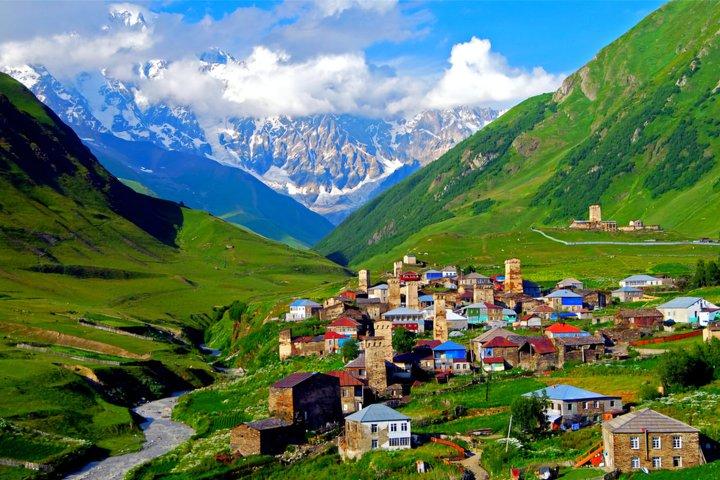 2 Day Private 4x4 Adventure from Kutaisi to Mestia and Ushguli
