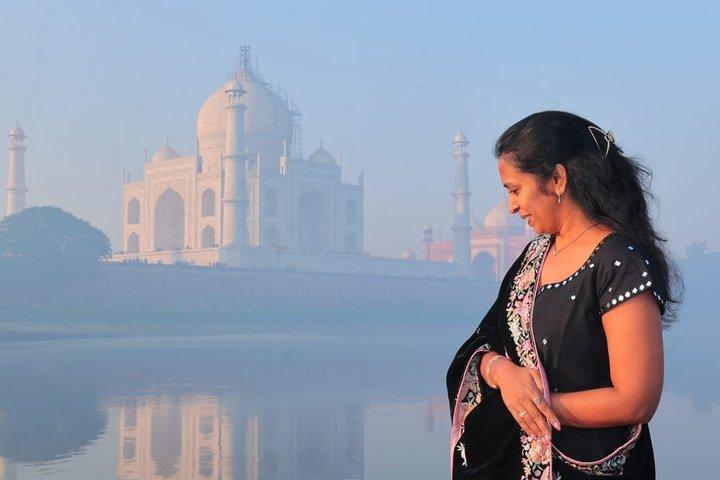 Sunrise Taj Mahal Express Entry Tickets With Professional Guide