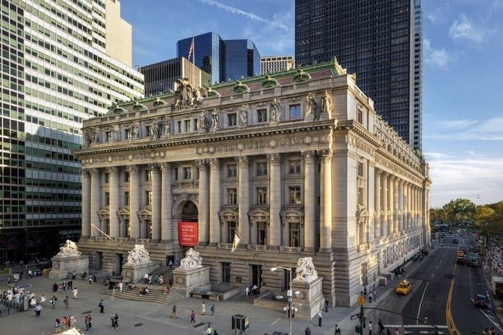 State of Liberty Boat Tour and New York Pizza Shop Stop