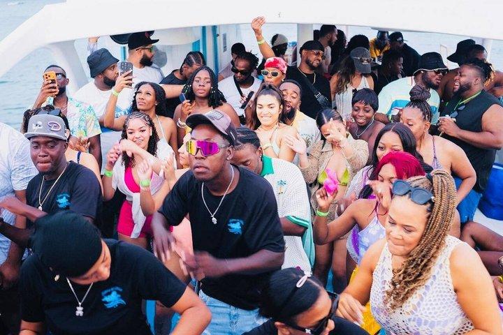 Punta Cana Party Boat Adults Only avec DJ, Open bar Tuba