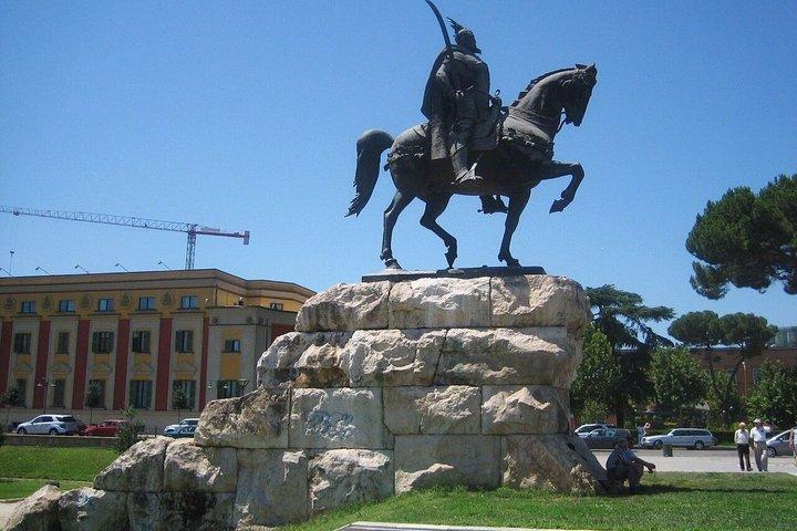 Selvguidet lydtur til Tirana