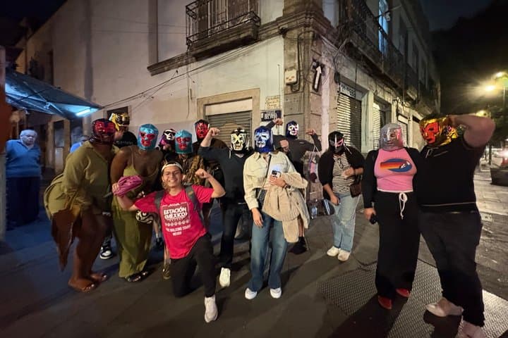 Drinks, Music and Lucha libre on a Saturday Night in Mexico City