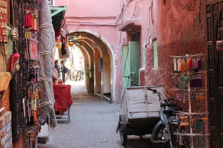 Past and Present Medina walking tour