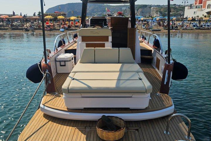 Privater Ausflug zur Insel Ischia auf einem 9,5 m langen Gozzo Mimi Libeccio
