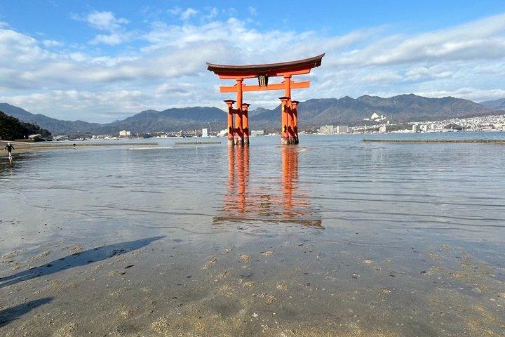 Hiroshima och Miyajima privat Spanska tur