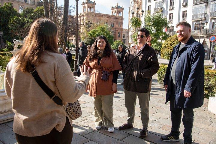 Tour de comida de Sevilha: Tapas, bebidas e delícias com um local