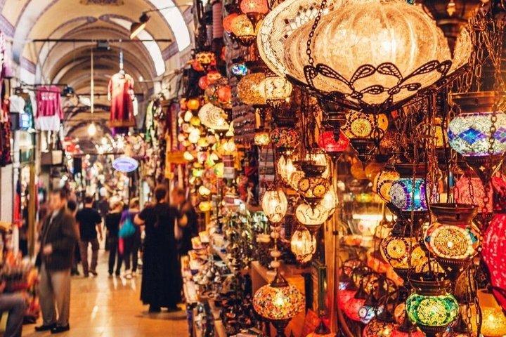 Istanbul: Old City Highlights and Grand Bazaar Shopping Tour
