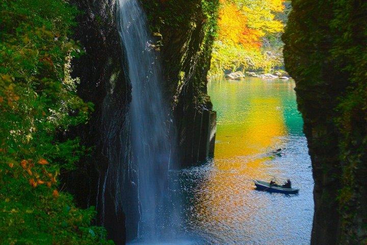 Kyushu Tour till Takachiho Gorge, Kamishikimi Kumanoza och Shrine