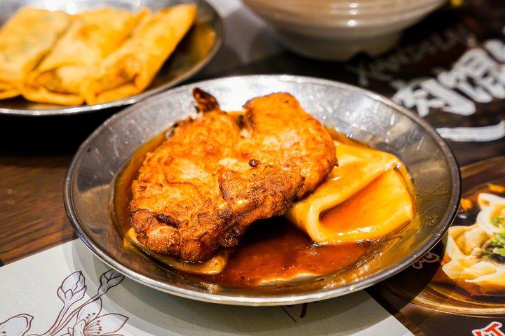小グループ : 上海アフターダークフードツアー(9回の試食付き)