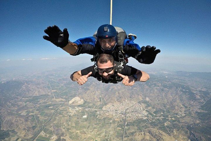 Kusadasi Private Ephesus Skydiving og Ancient City Tour