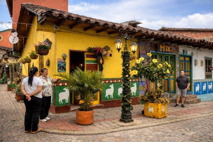 Tour privato a Guatapé & Coffee Farm da Medellín!