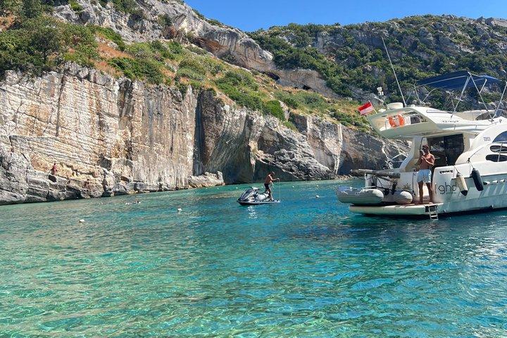 Haxhi Ali Cave & Grama Bay Bootstour – Dafina Bay & Karaburun