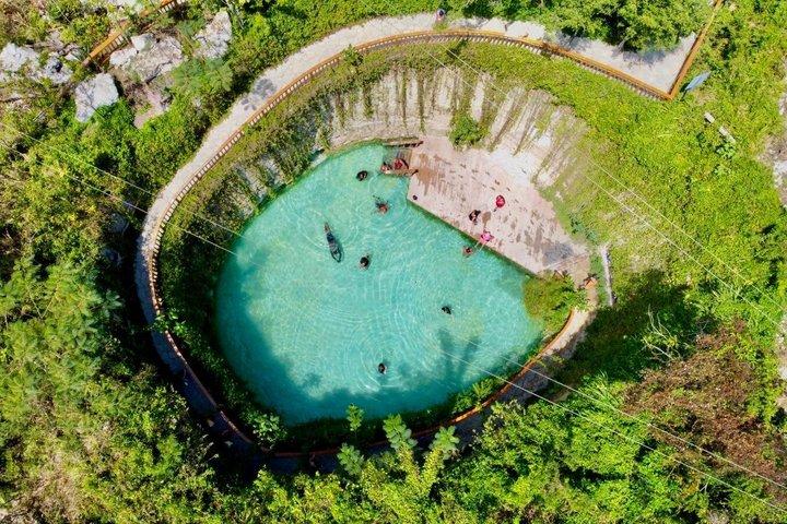 聖なる川、ジャングル川、滝のプール(ドミニカランチ付き)