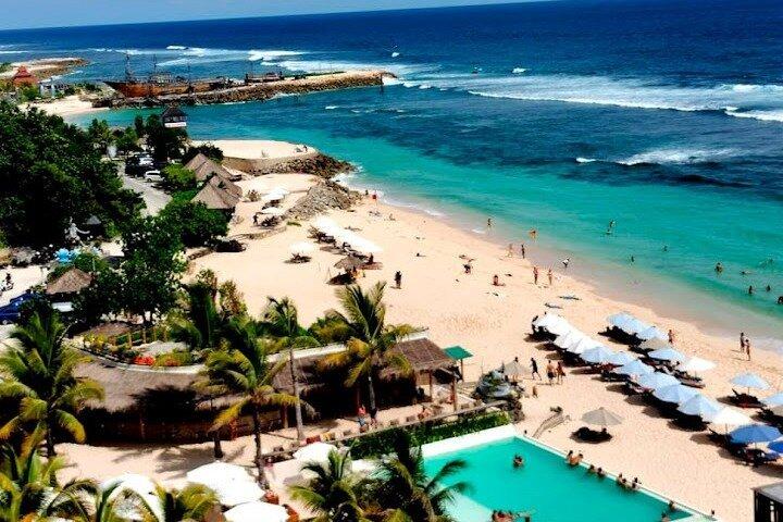Bali Sunset Tour : Melasti Beach & Kecak Dance au bord de la mer