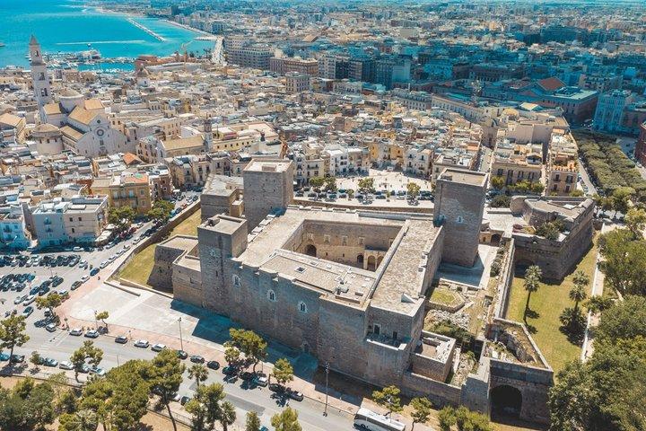 Bari: Private or Group 2-Hour Walking Tour
