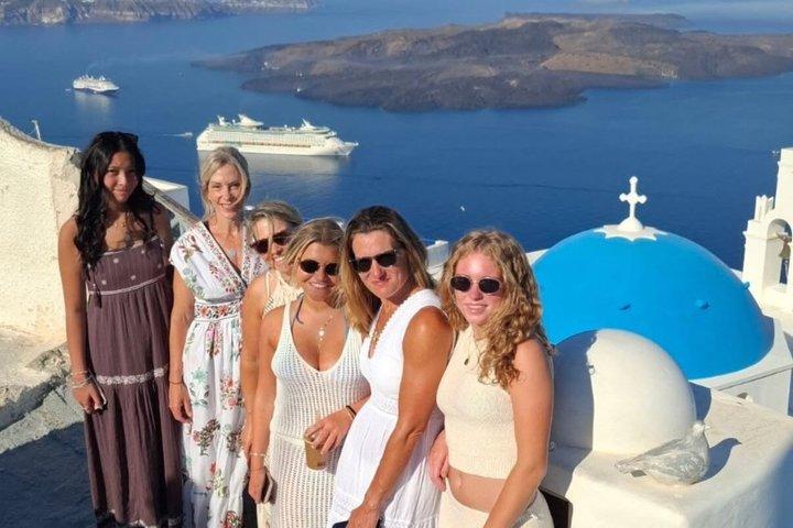 Scopri Santorini come un locale