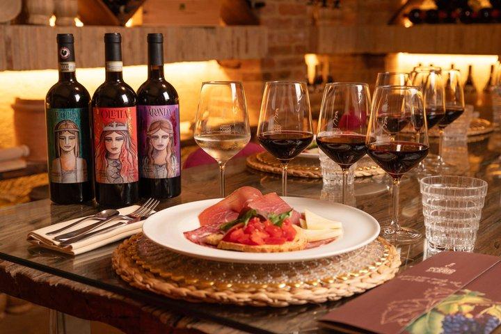 Cena con cata de vinos en la bodega Poggio ai Laghi