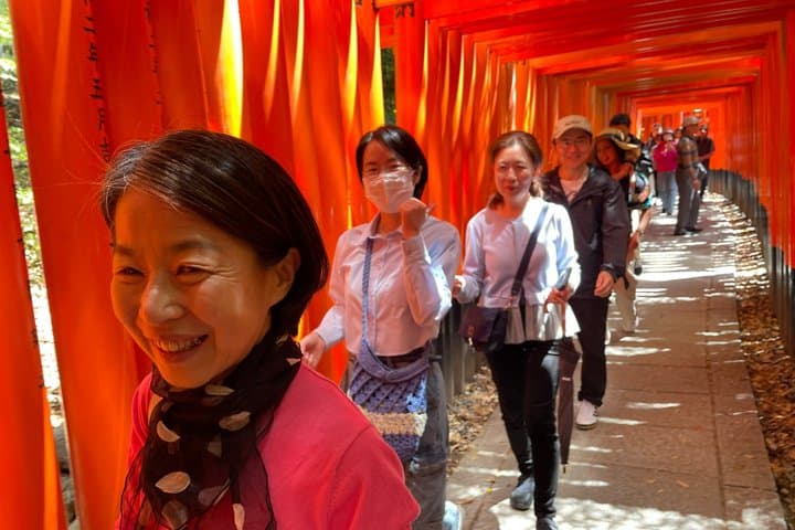 Kyoto Guided Walking Tour: Secret Zen Garden and Fushimi Inari