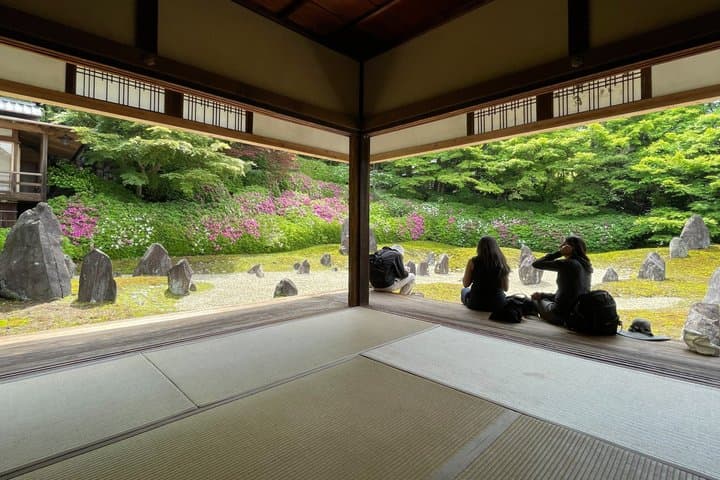 Kyoto Guided Walking Tour: Secret Zen Garden and Fushimi Inari