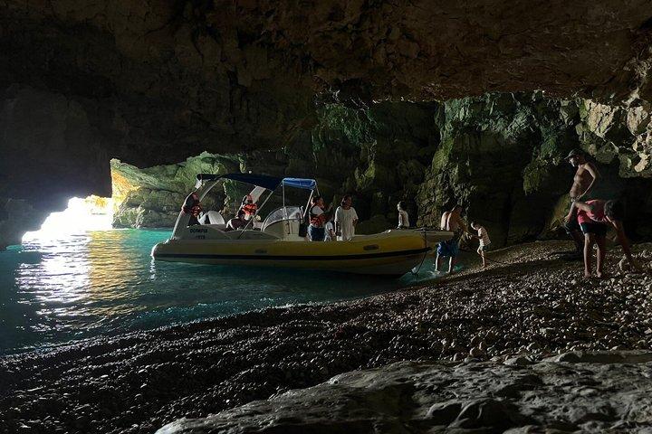 Haxhi Ali Cave & Grama Bay Bootstour – Dafina Bay & Karaburun