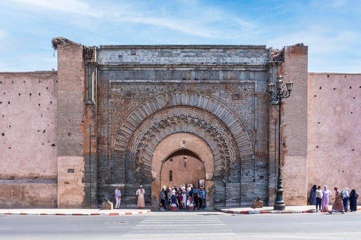 Marrakech ikoner Saadian Tombs Bahia Palace och Souks