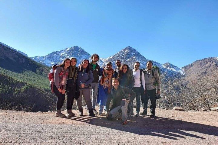 マラケシュ・アトラス山脈ハイキングツアー : Talamrout Summit 2616m