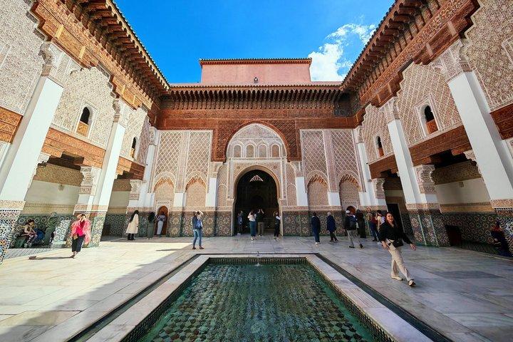 Marrakech : Madrasa Ben Youssef, Jardin Secret, Souk & Medina Tour(マラケシュ)
