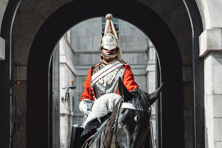 Westminster Parliament and Palaces Walking Tour in London
