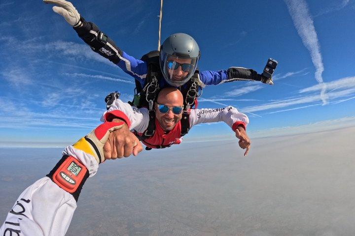 Tandem Skydive 12000 ft à Skydive Portugal près de Lisbonne