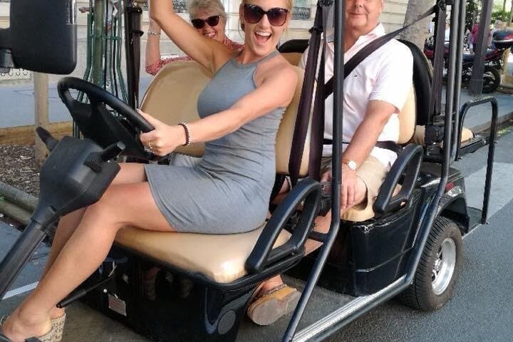 Private Paris Highlights Tour by Electric Golf Cart